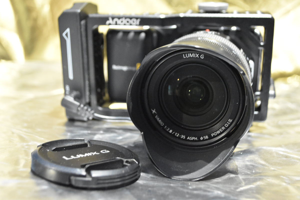 BMPCC/ Blackmagic Pocket Cinema Camera OG KIT with 12-35/2.8 Zoom