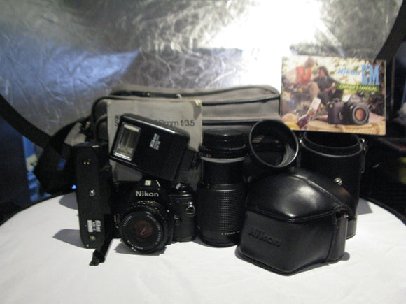 Nikon EM 35mm Camera kit