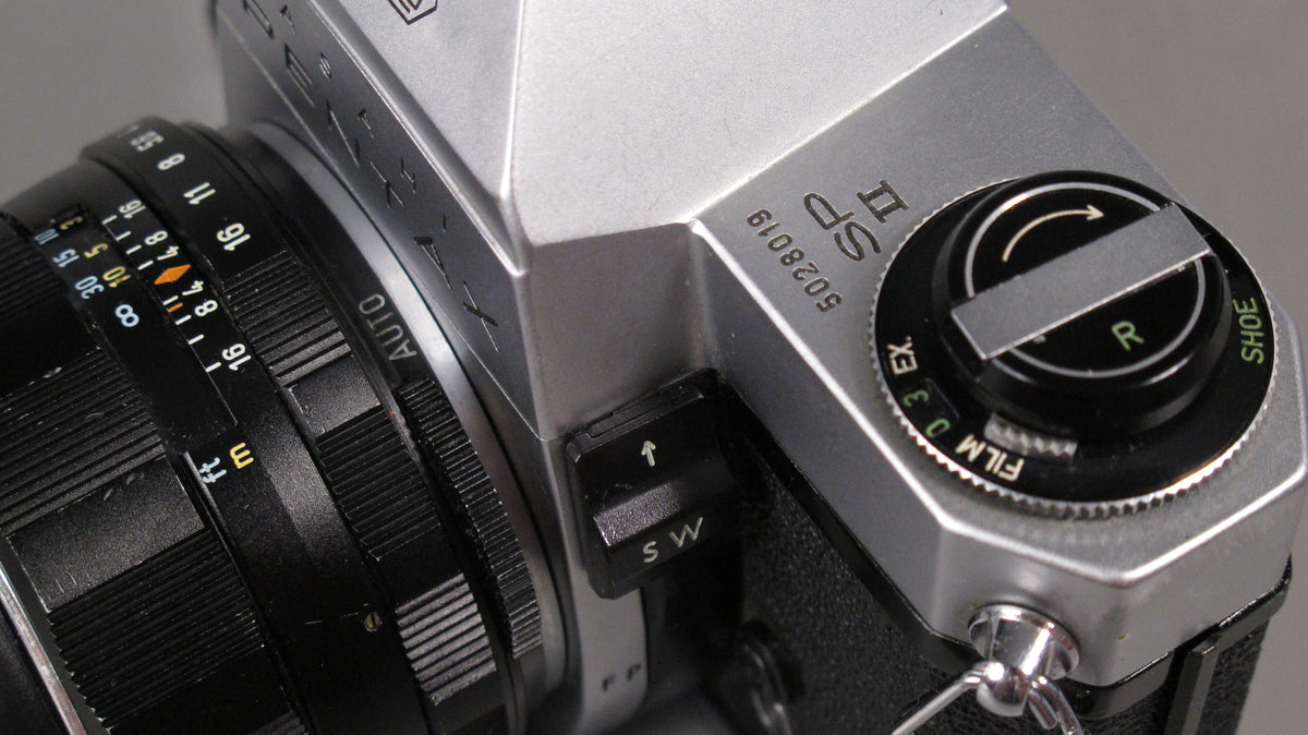 PENTAX SP ＆ SMC Takumar 50mm F1.4 SO140 Pentax Spotmatic SPII 35mm Camera with Takumar 50mm f1.4