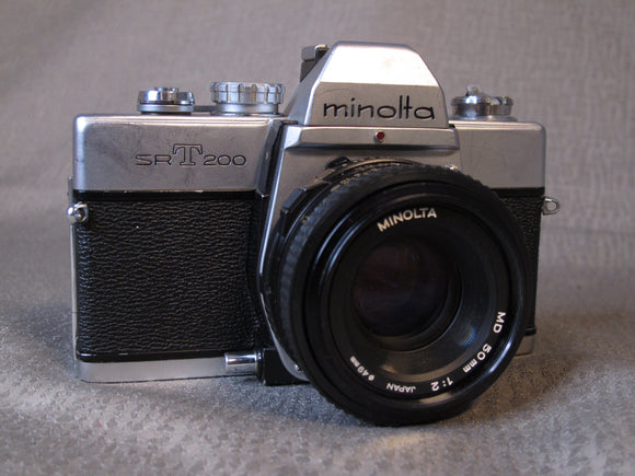 Minolta SRT200 35mm Camera with 50mm f2 Lens