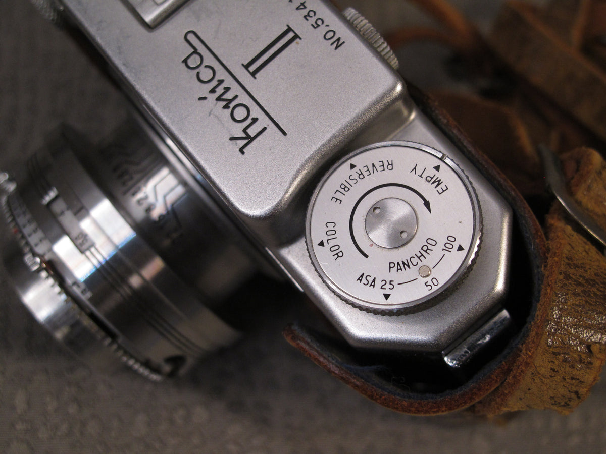 Konica II 35mm Rangefinder Camera – Phototek Canada