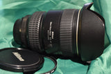 Objectif Nikon AF-S NIKKOR 17-35mm f/2.8G ED avec pare-soleil et filtre