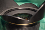 Objectif Nikon AF-S NIKKOR 17-35mm f/2.8G ED avec pare-soleil et filtre