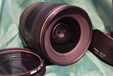 Objectif Nikon AF-S NIKKOR 17-35mm f/2.8G ED avec pare-soleil et filtre