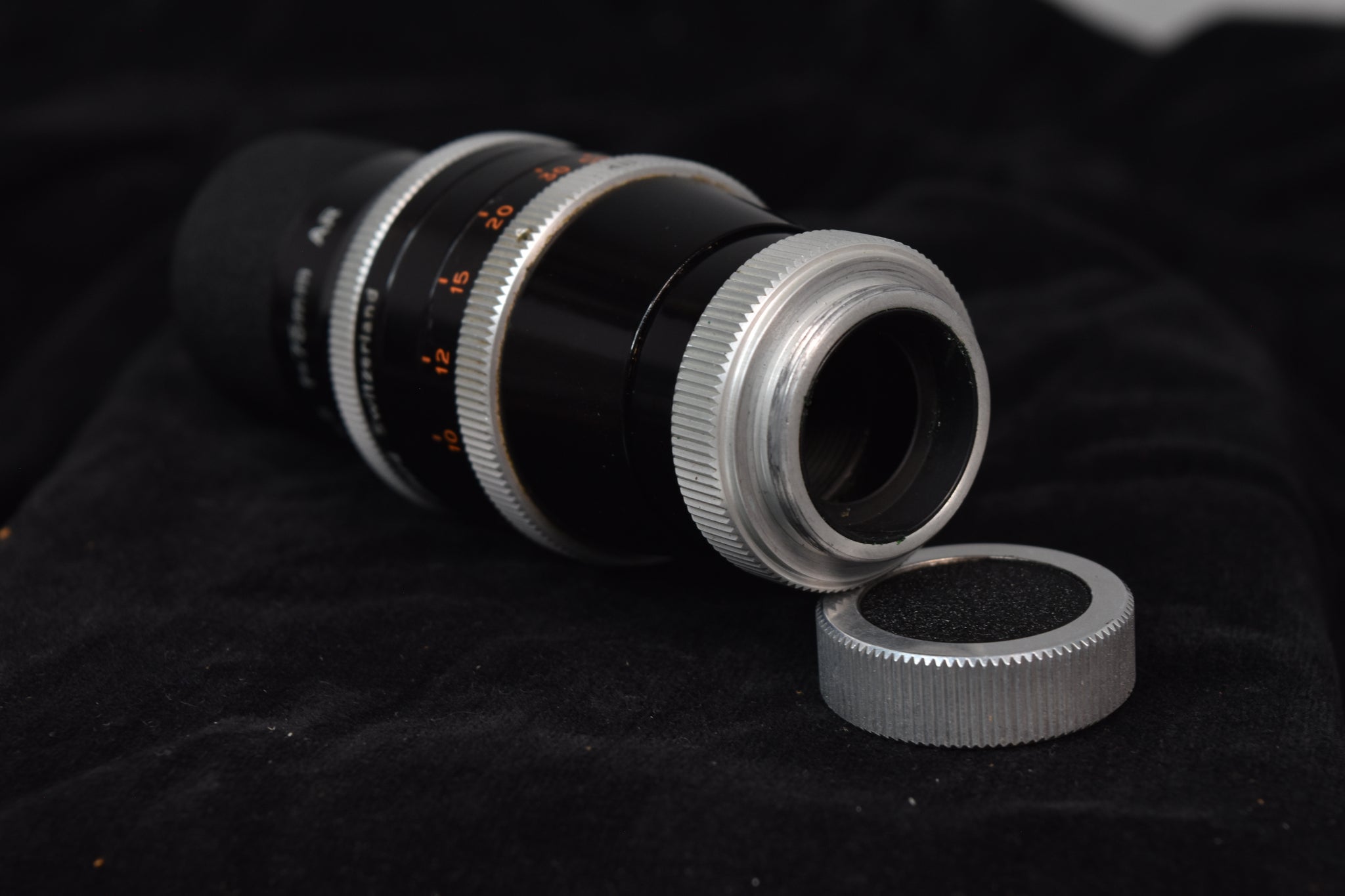 Objectif cinéma Kern-Paillard YVAR 75 mm f/2,8 AR - monture C/Kern
