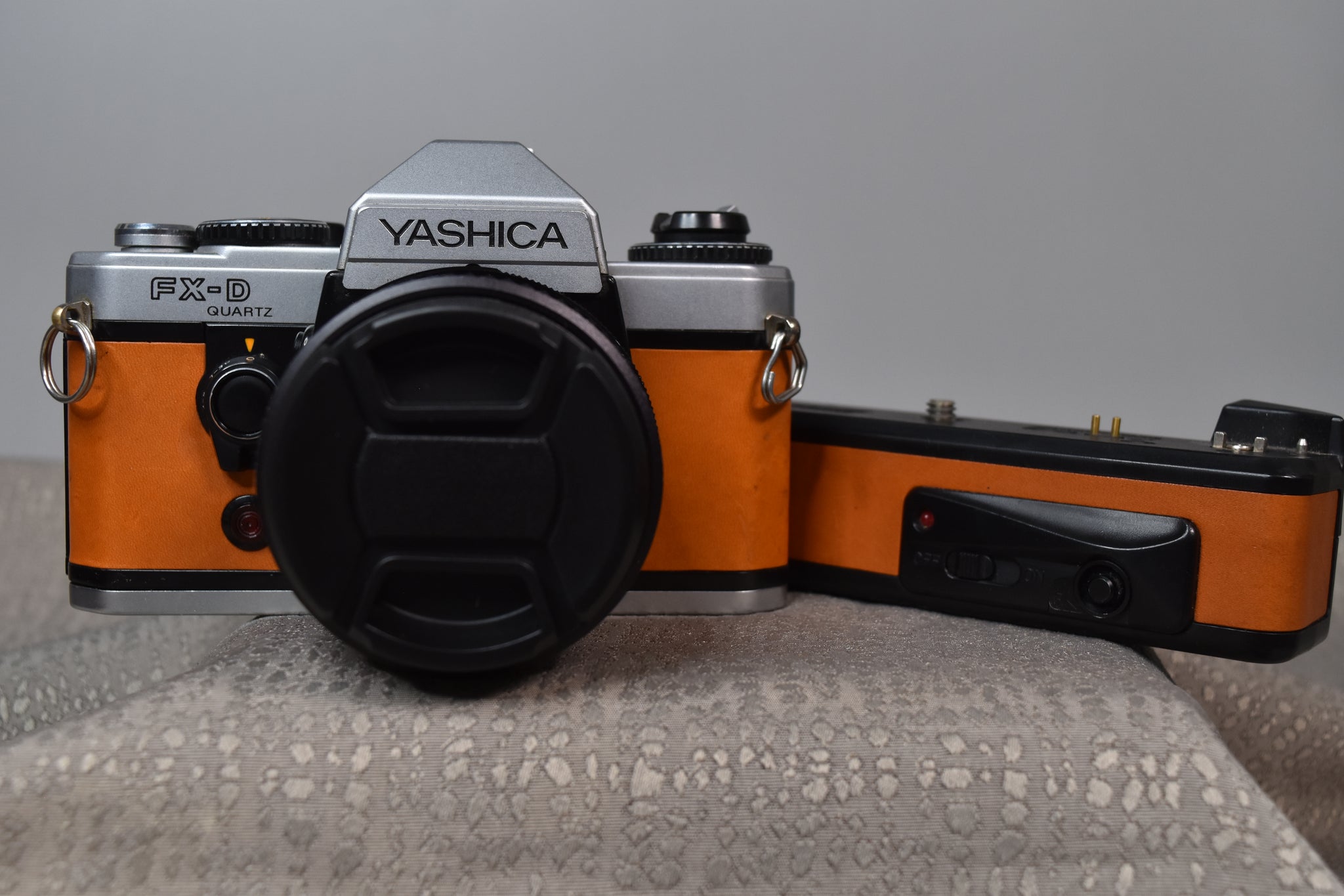 BOÎTIER D'APPAREIL PHOTO argentique télémètre Yashica MG-1 avec BOÎTIER D'APPAREIL PHOTO argentique télémètre Yashica MG-1 avec