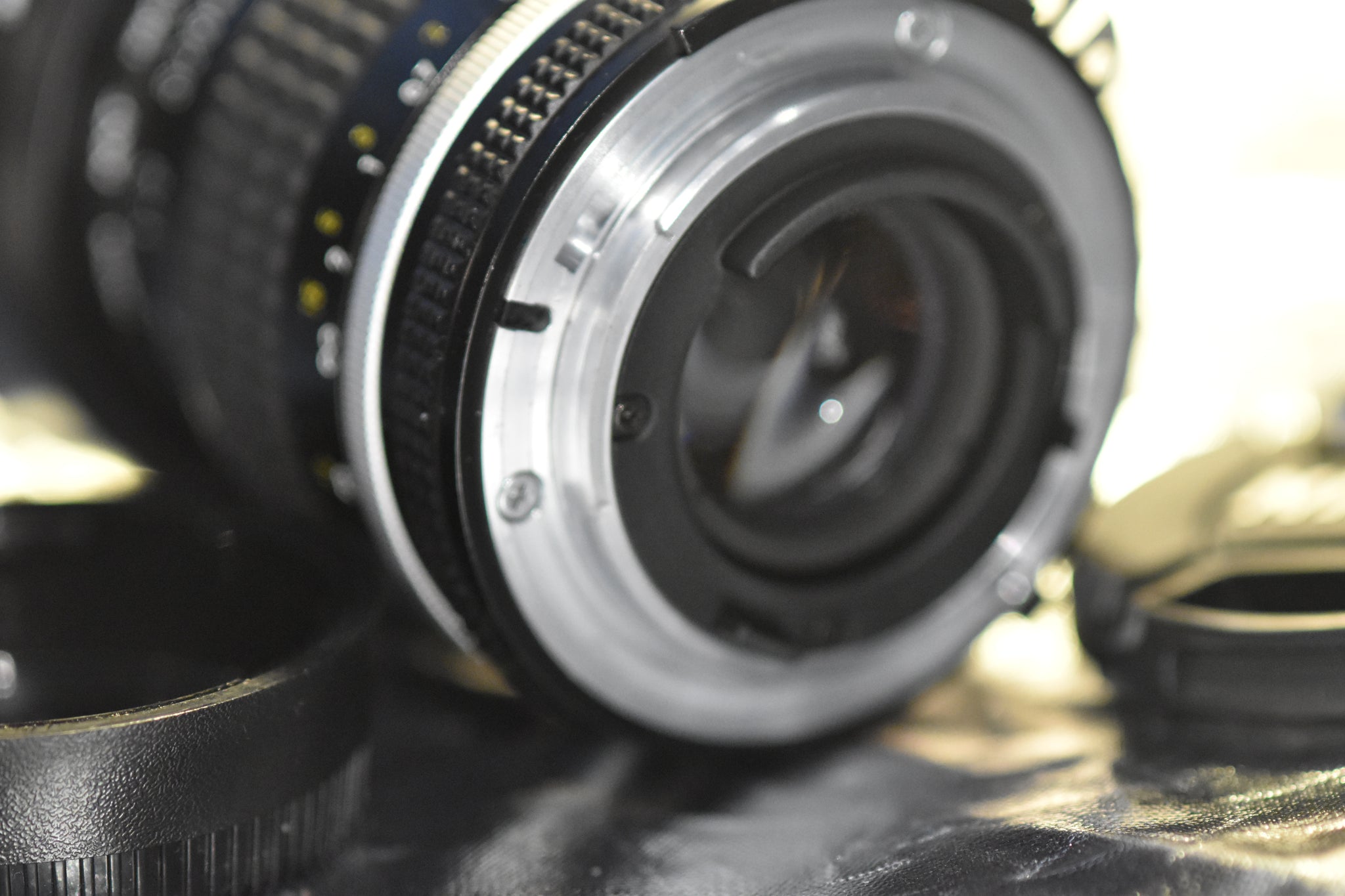 Nikon Nikkor 35mm F 2 AIS Lens Phototek Canada nikon-nikkor-35mm-f-2-ais-lens-phototek-canada
