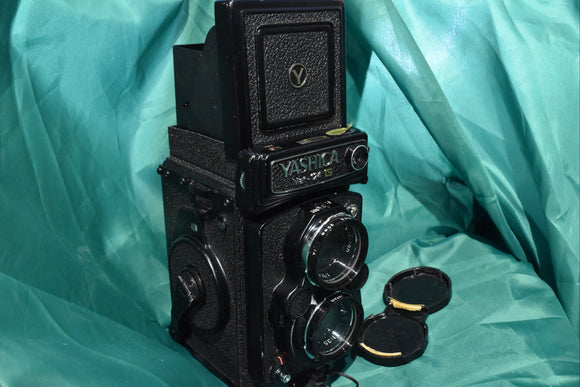 7067 良品 MAMIYA SEKOR C 45mm 2.8 S Mamiya Sekor C 45mm f/2.8 wide angle lens - Grainlab