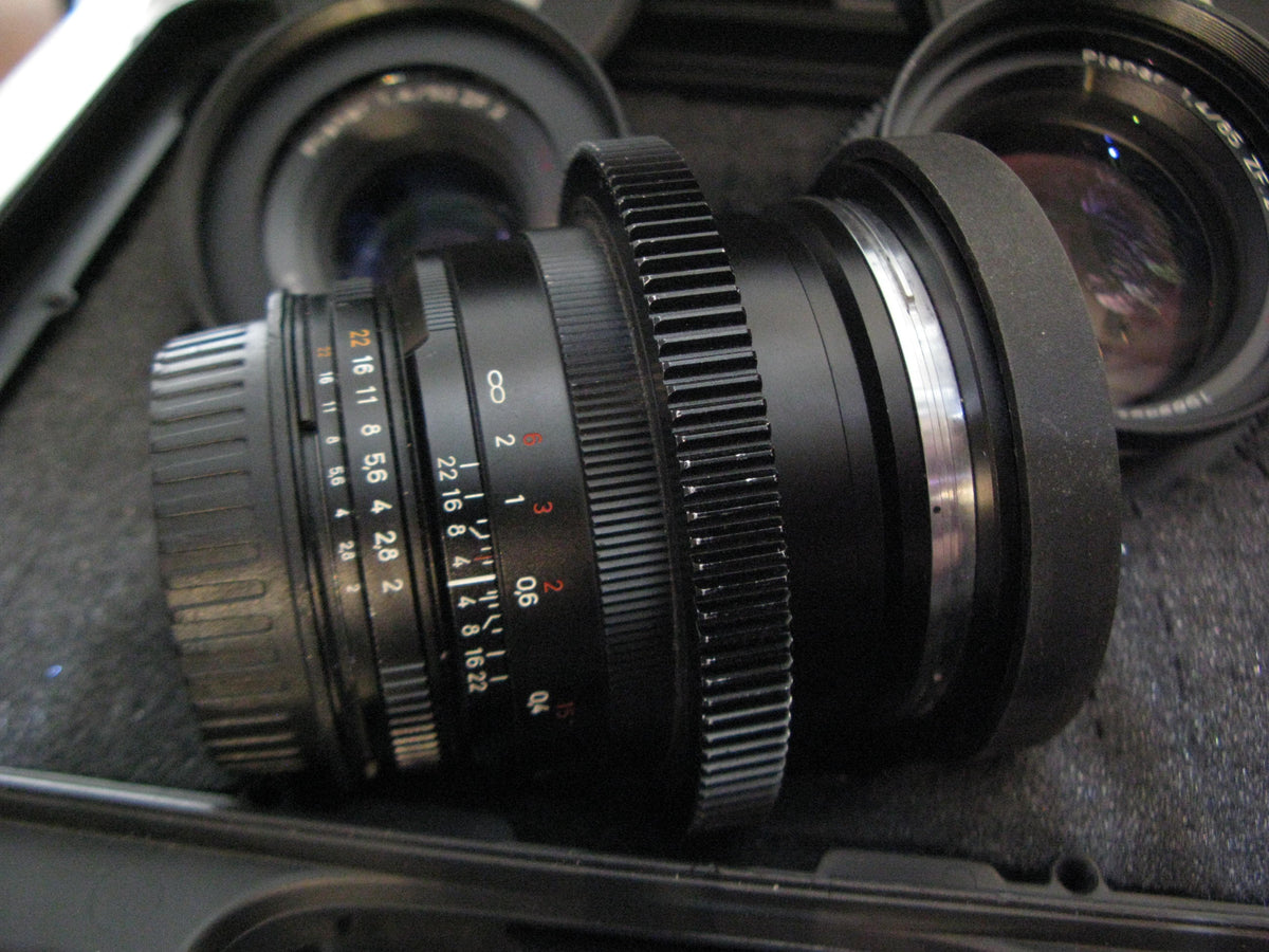 ZEISS Objectif LOXIA 85 mm f/2.4 Monture E ZEISS Objectif LOXIA 85 mm f/2.4 Monture E