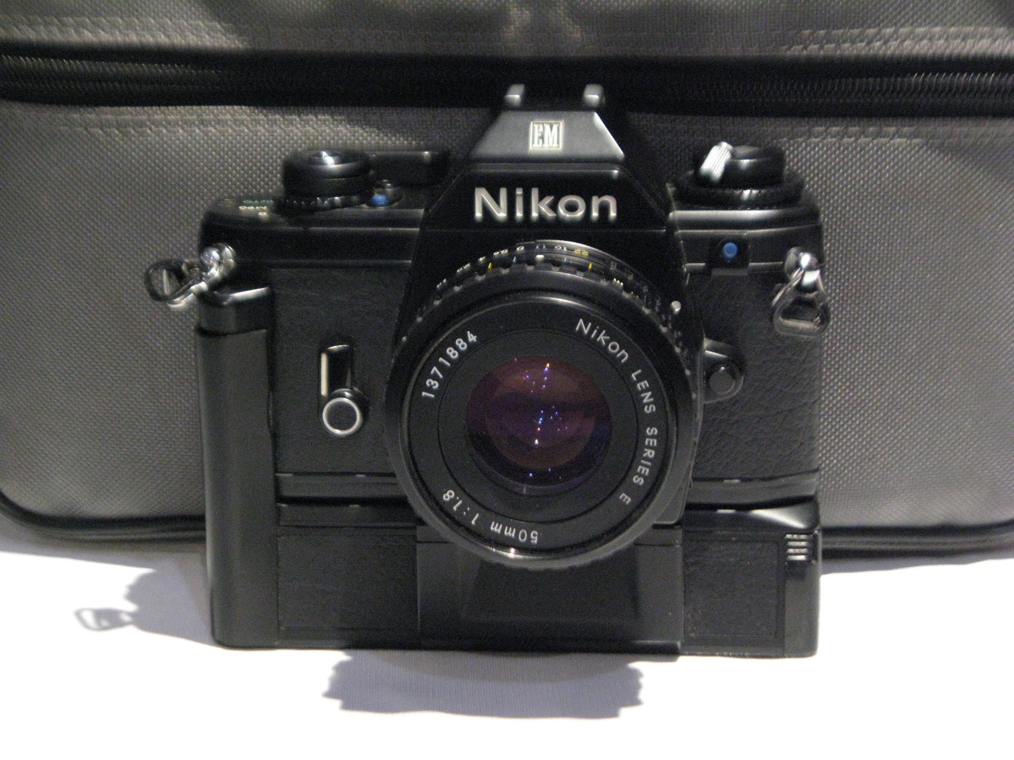 Appareil photo reflex Pentax Program A avec objectif 50mm f/1.7 – Dutch|Thrift Appareil photo reflex Pentax Program A avec objectif 50mm f/1.7 – Dutch|Thrift