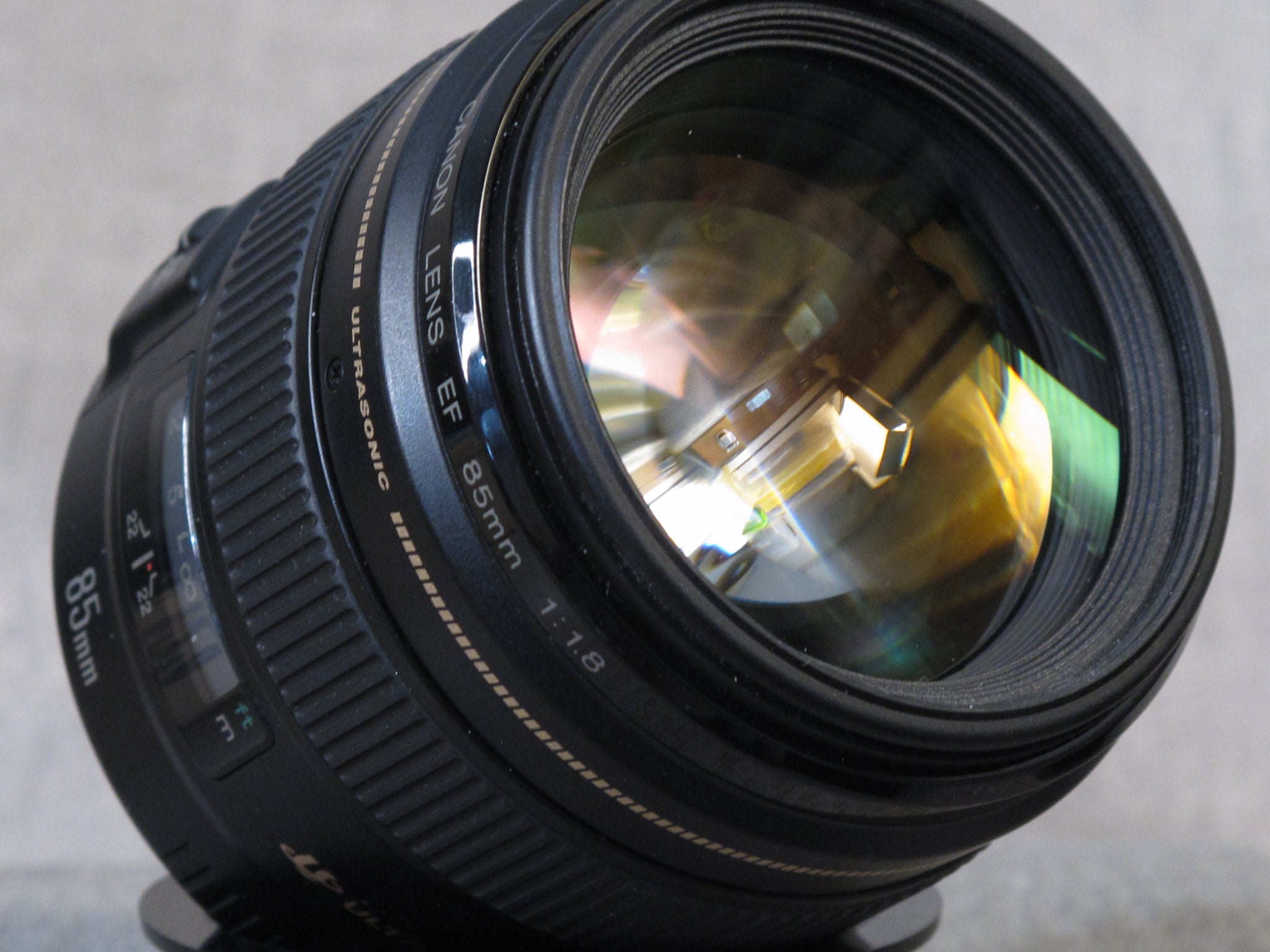 Objectif portrait Canon EF 85mm f/1.8 Ultrasonic Portrait Lens