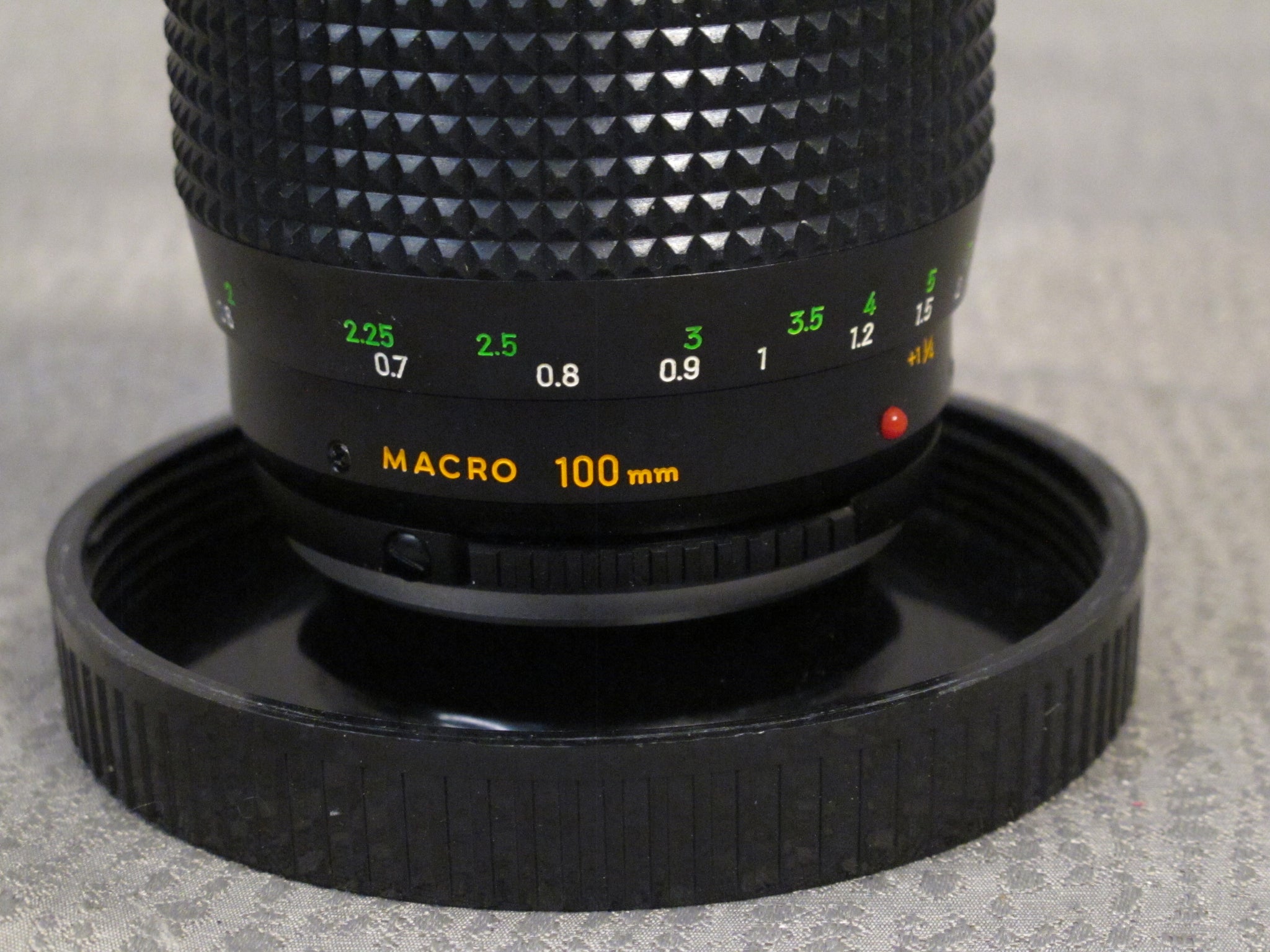 Minolta MC MACRO ROKKOR-X 100mm f3.5 Lens with Life-Size Adapter