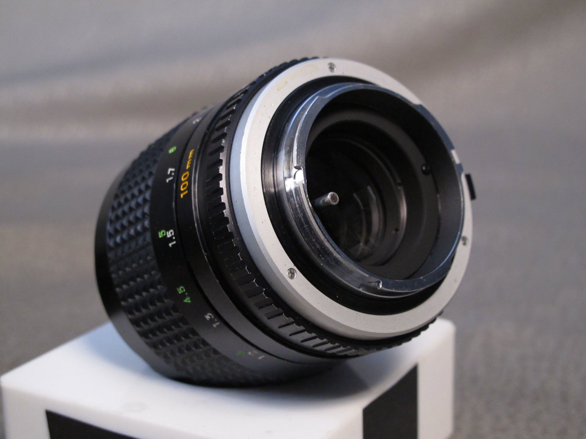 Minolta Tele Rokkor-PF 1:2,8 f=135 (Gebraucht) in Siebnen für CHF 40 Minolta Tele Rokkor-PF 1:2,8 f=135 (Gebraucht) in Siebnen für CHF 40
