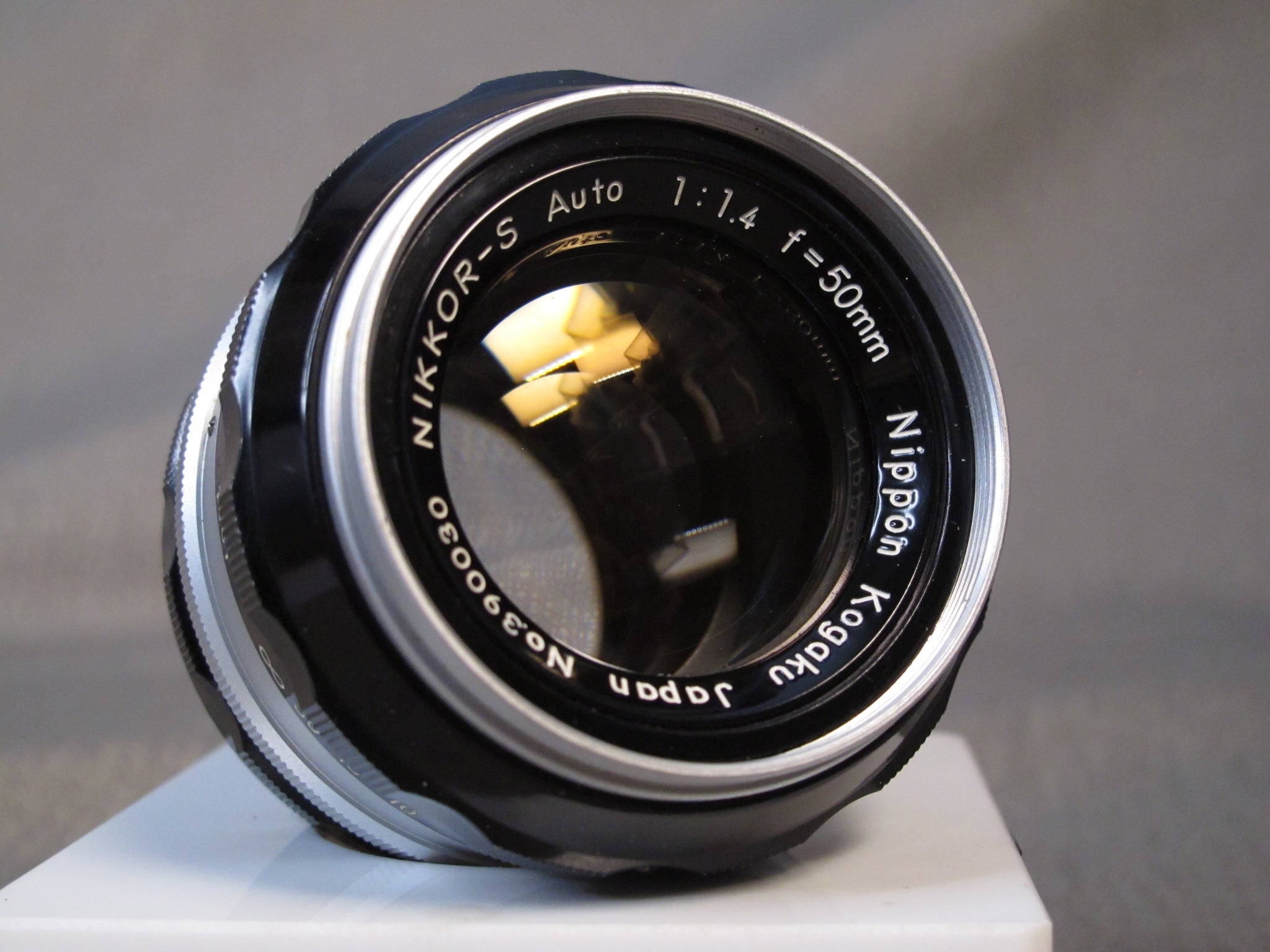 Nikon 50mm f/1.4 NIKKOR-S Auto Non AI Nippon Kogaku Japan Manual Focus Lens, Chrome {52} - With Caps - EX