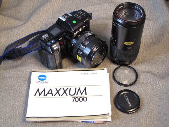 Minolta Maxxum 7000 35mm Camera Kit