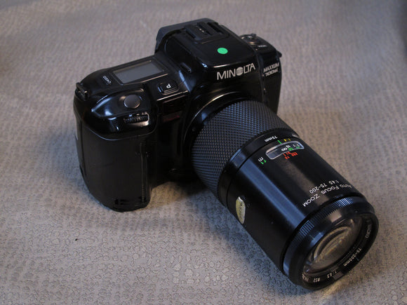Minolta Maxxum 700si 35mm Camera.