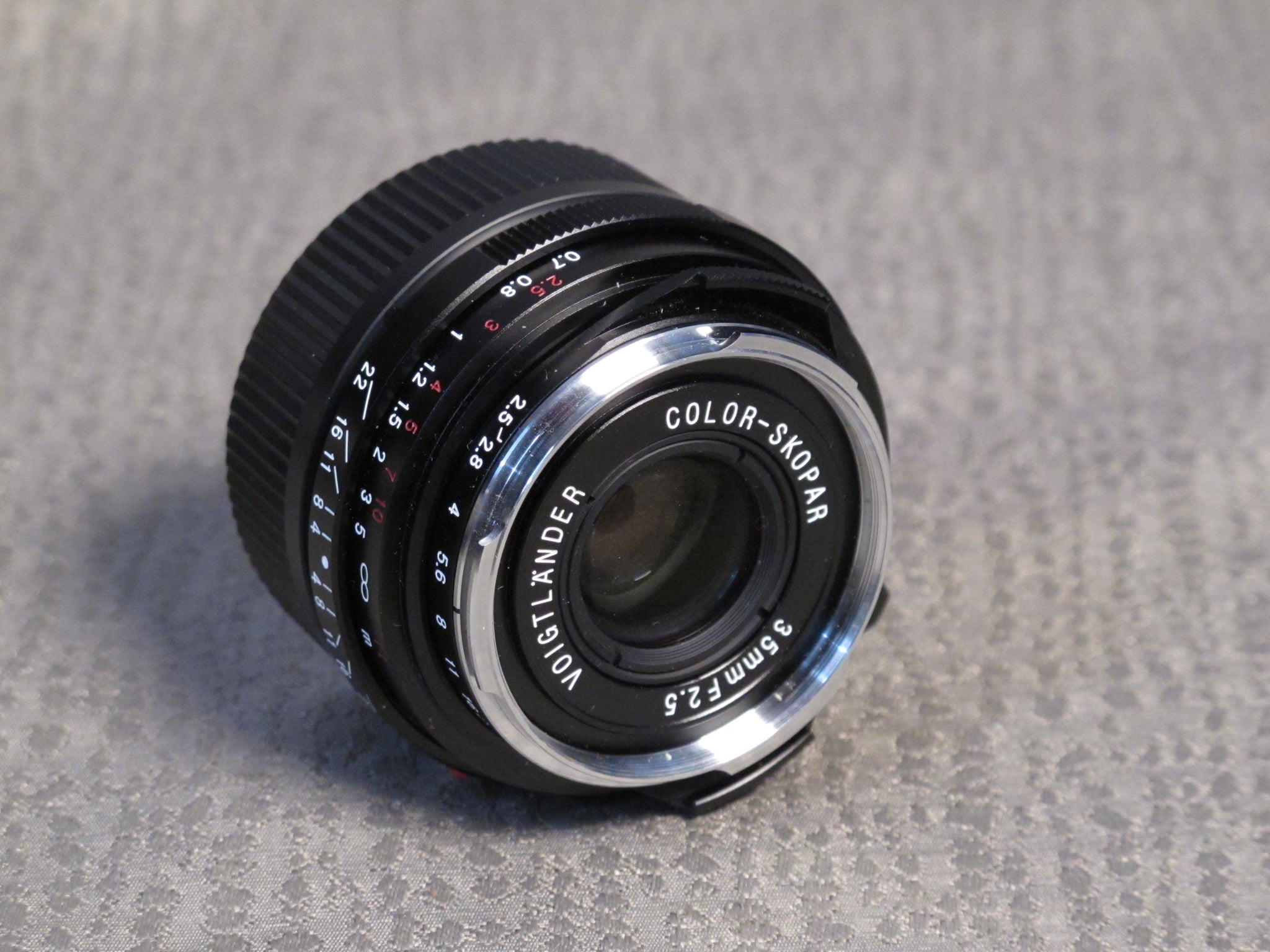 Voigtlander color -skopar 35mm f2.5 Lens. – Phototek Canada