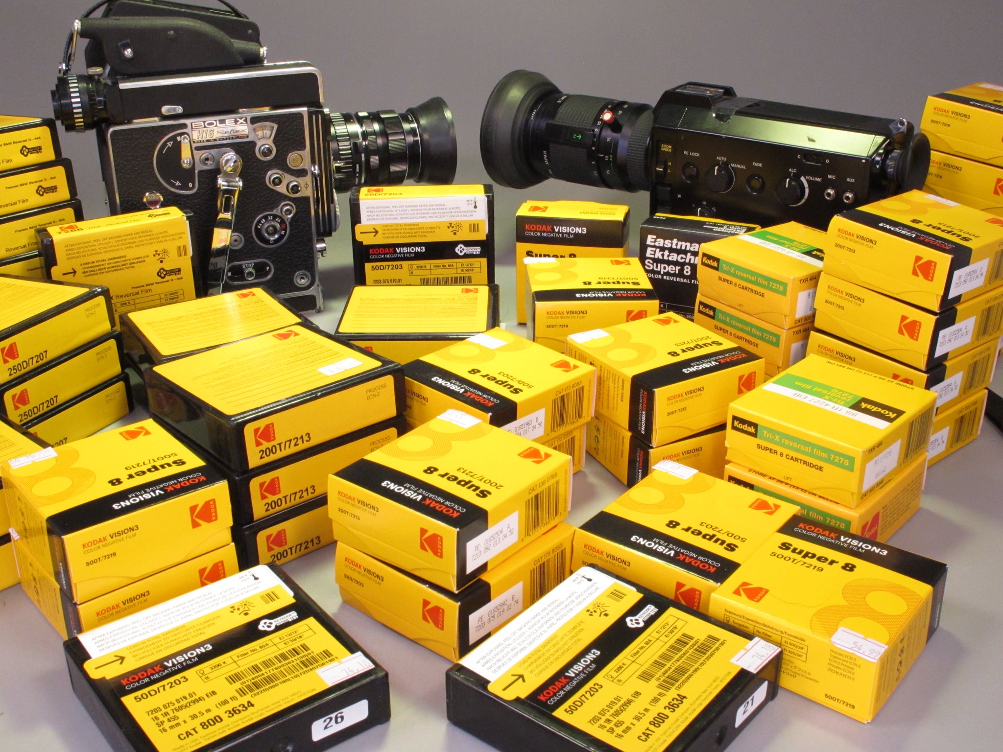 KODAK TRI-X Super 8 Reversal Film 7266 B&W – Phototek Canada