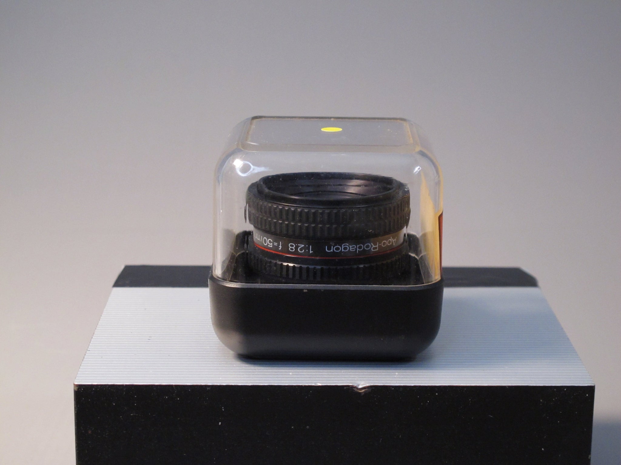 Rodenstock Rodagon 50mm / 4. Très bon état. Enlarger lens very good conditions Rodenstock Rodagon 50mm / 4. Très bon état. Enlarger lens very good conditions