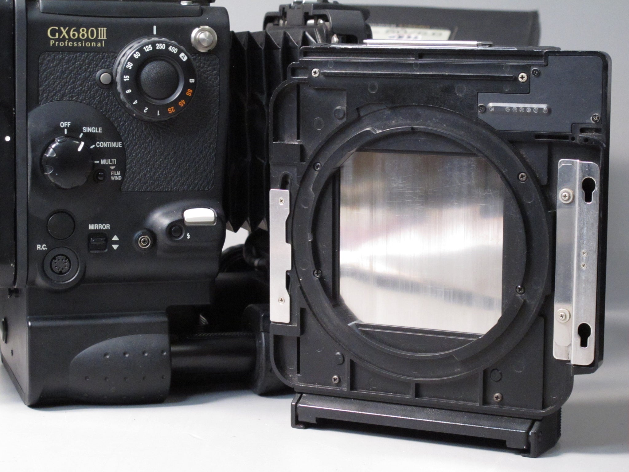 FUJI GX680 Medium Format Camera Kit with 135mm, 115mm, 80mm