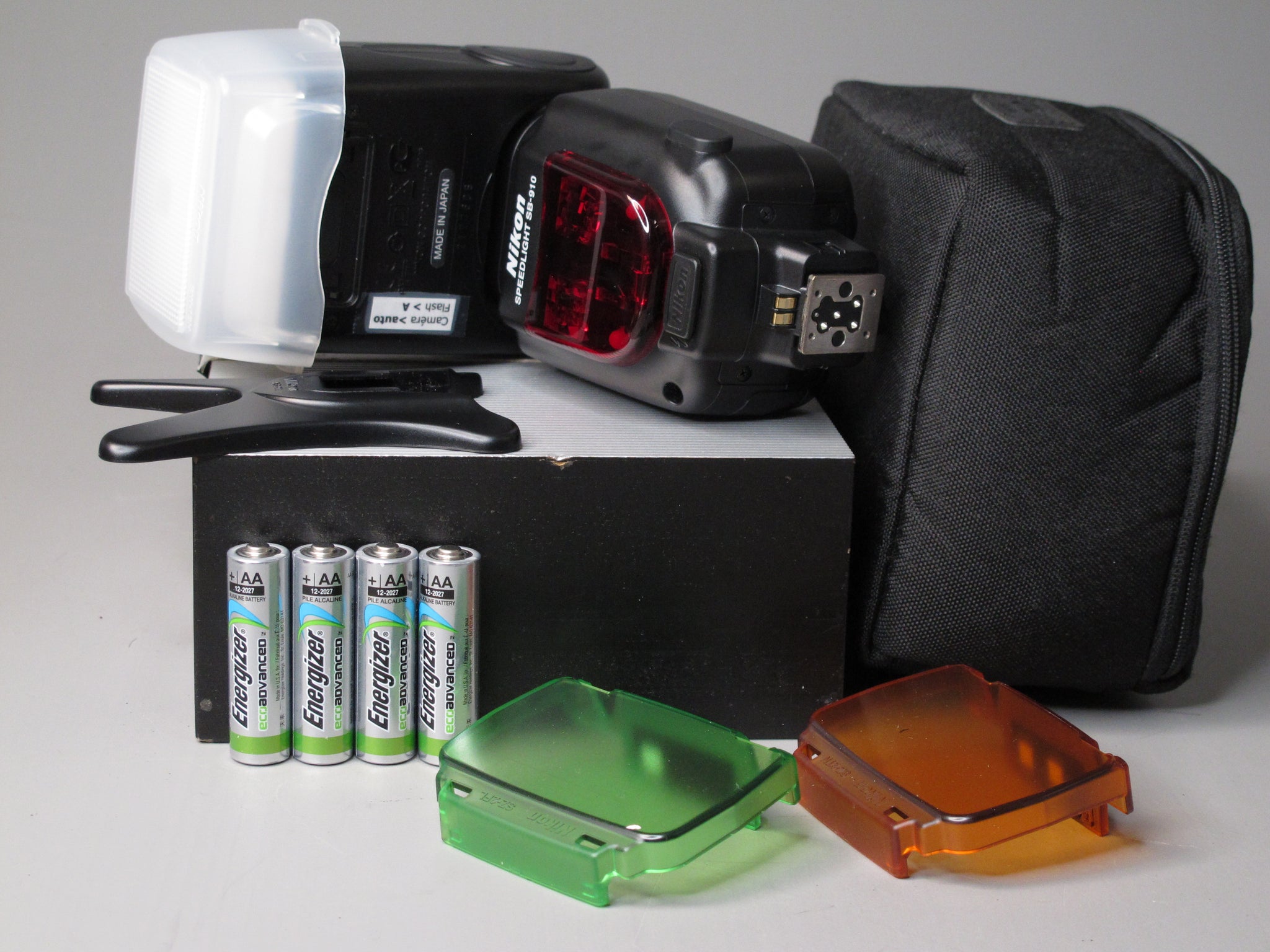 Nikon SPEEDLIGHT SB-910 External Flash Kit - Main Image