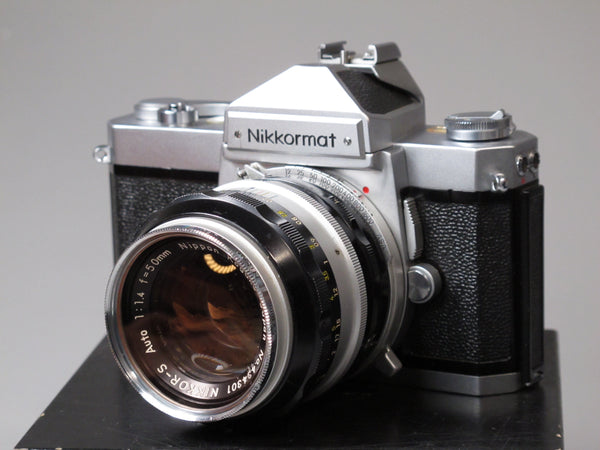 Nikon FE + Ai Nikkor 1,4/50mm | Appareil photo reflex mono-objectif (SLR Nikon FE + Ai Nikkor 1,4/50mm | Appareil photo reflex mono-objectif (SLR