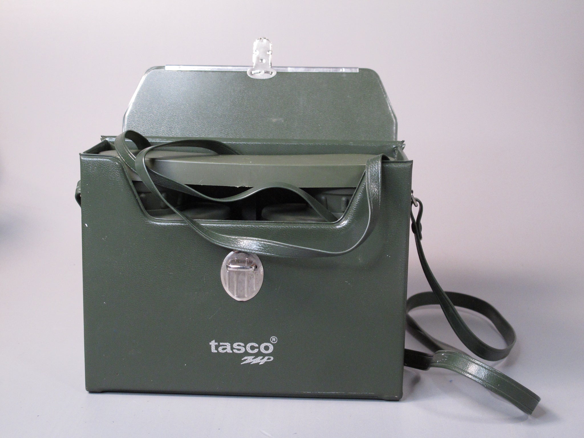 Tasco 323 RZ 8X40 WIIDE ANGLE Binoculars – Phototek Canada