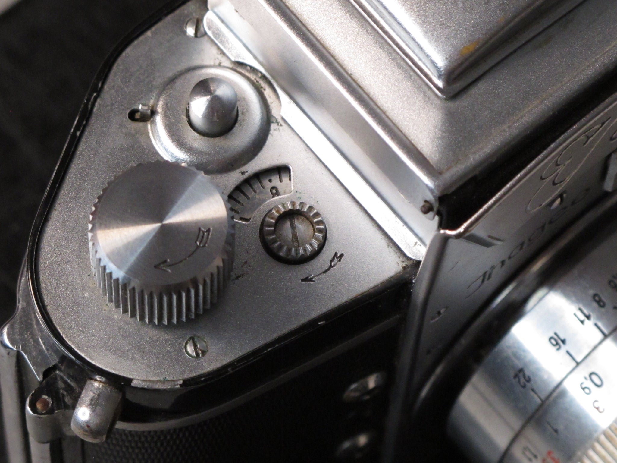 Exa Lhagee Dresden 35mm SLR Camera with Zeiss Jena Tessar 50mm f2