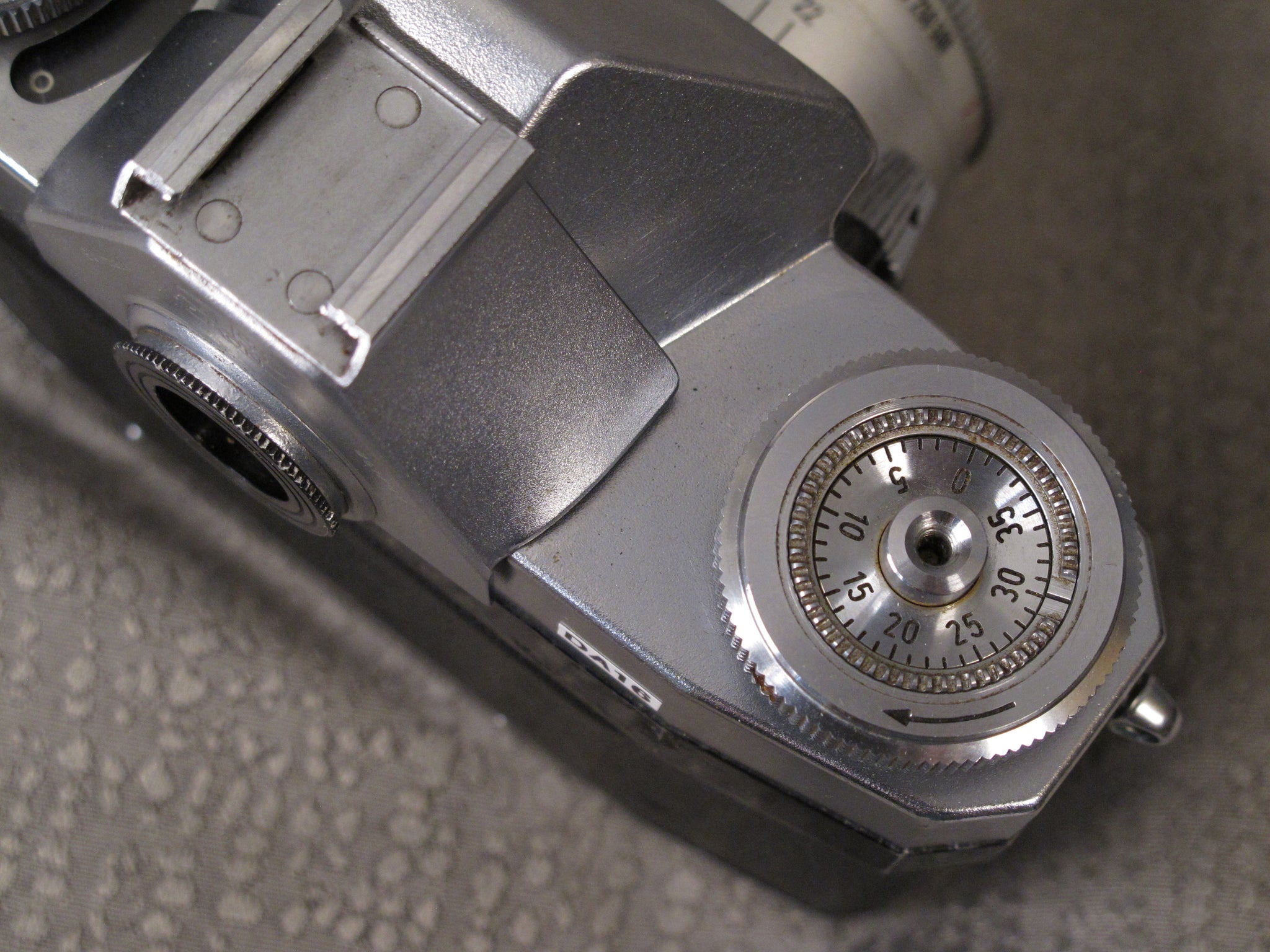 Contaflex Zeiss Ikon with Tessar Carl Zeiss 50mm f2.8 – Phototek