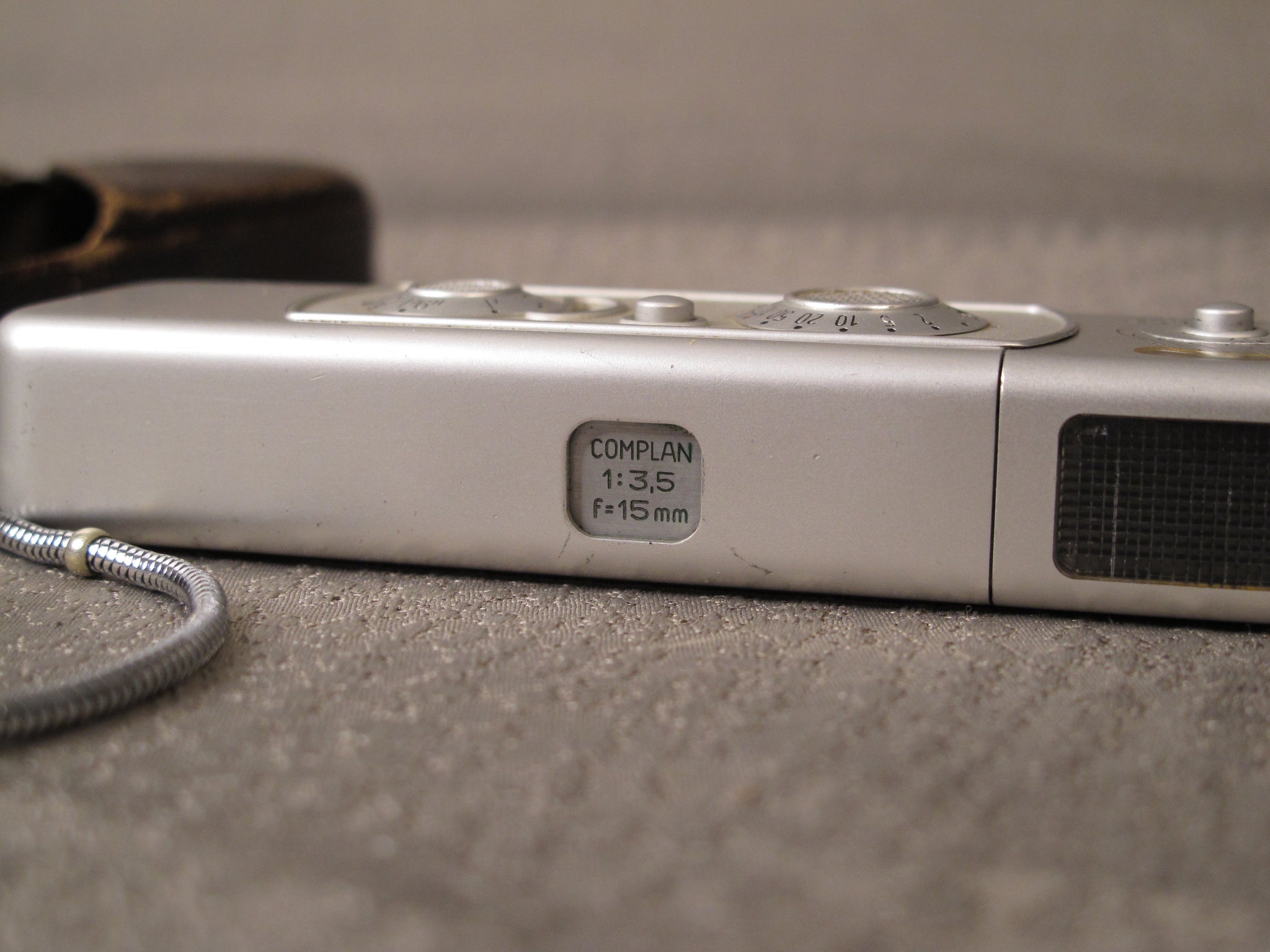 Caméra espionne MINOX + Objectif Complan 15mm f3.5 – Phototek Canada