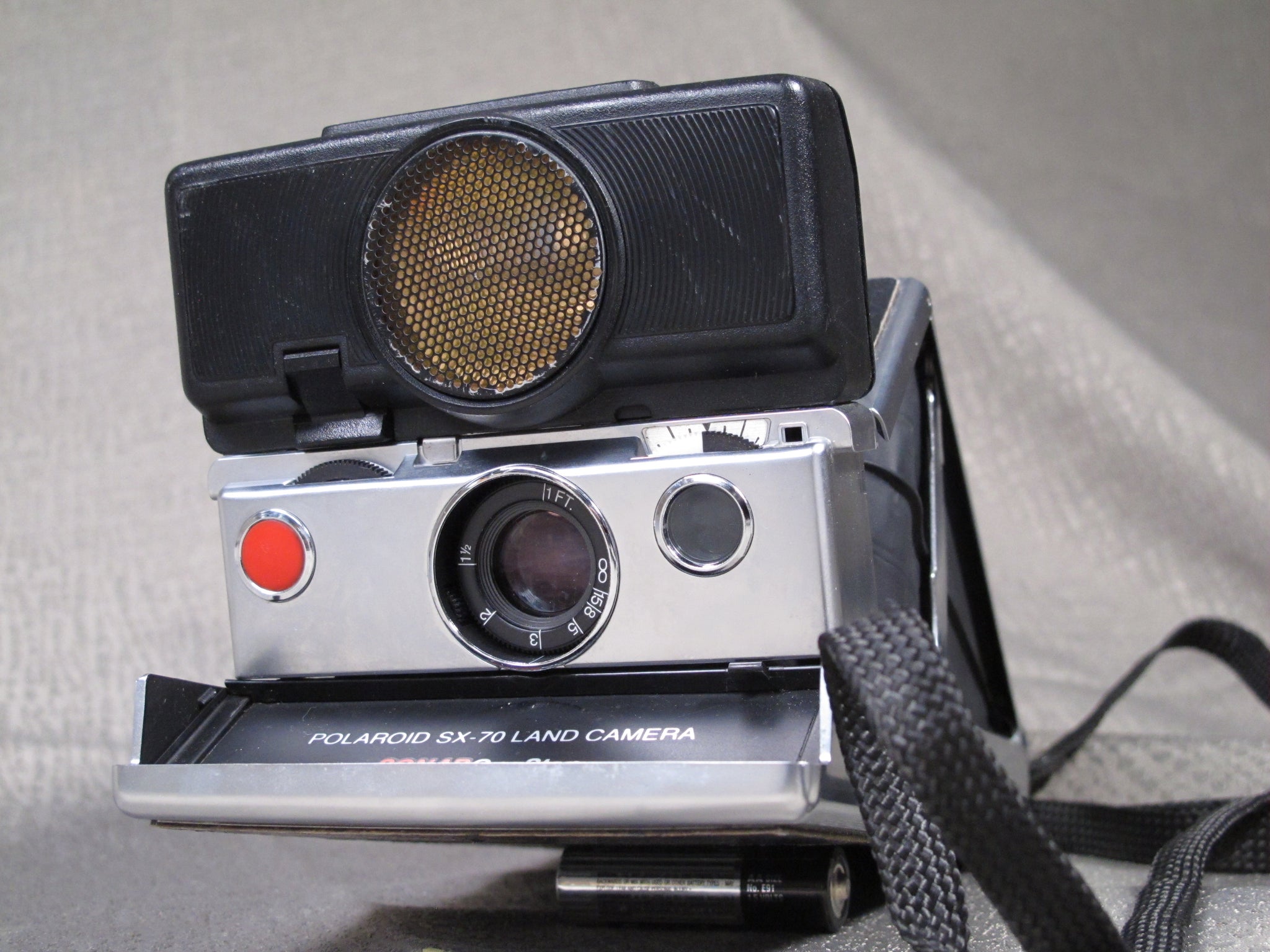 POLAROID SX-70 Land Camera SONAR OneStep Folding Camera – Phototek